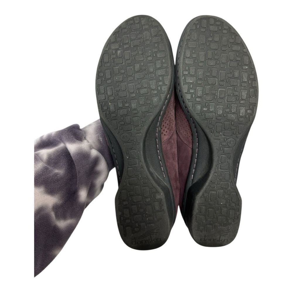 Dansko Laura nubuck cross-strap perforated wedge shoes in purple size 41 - Picture 4 of 5
